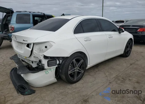 2021 Mercedes-Benz A 220 4Matic z USA, uszkodzony, nr VIN W1K3G4FBXMJ258220